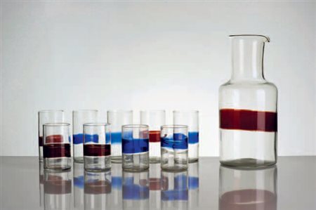 Venini SERVIZIO DA ACQUA E VINO, anni ‘50 Composto da una bottiglia e...