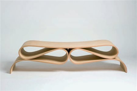 Agenore Fabbri PANCA “NASTRO DI GALA”, 1991 Prodotta da Tecno. Struttura in...