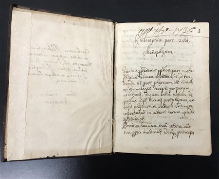 MANOSCRITTO CON TRATTATI DI FILOSOFIA IN 2 VOLUMI DATABILE AL 1718 In 8°....