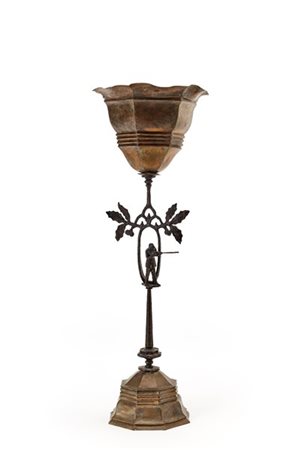 Umberto Bellotto Coppa con base a sezione ottagonale costolata in rame argentato