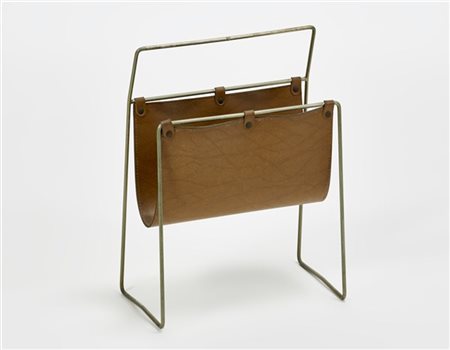 Portariviste in tondino di acciaio e cuoio. Italia, anni '50. (cm 37x44x20,5) (