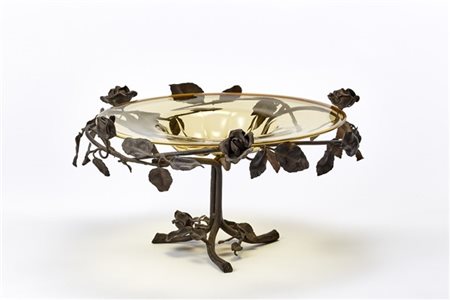 Centrotavola in vetro soffiato pagliesco con montatura in ferro battuto decorat