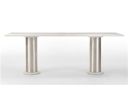 Lino Sabattini Tavolo. Bregnano, anni '80. Piano in marmo e due basi cilindriche