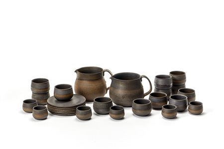 Manifattura Ceramica Arcore Lotto composto da due brocche, dodici bicchieri, sei