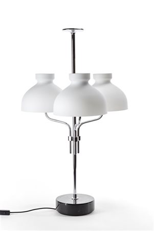 Ignazio Gardella Lampada da tavolo modello "LTA3B Arenzano tre fiamme". Produzio
