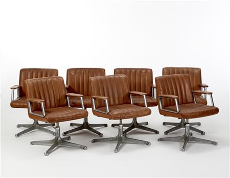 Osvaldo Borsani Lotto di sette poltroncine girevoli ad altezza regolabile modell