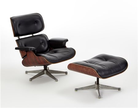 Charles Eames (1907-1978) e Ray Eames (1912-1988) Poltrona con poggiapiedi model