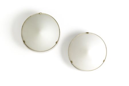 Coppia di lampade da soffitto con diffusore conico in vetro incamiciato lattimo