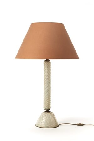 Lampada da tavolo con fusto a torciglione in vetro soffiato incamiciato traspar