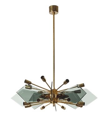 Lampada a sospensione a sedici luci con struttura in ottone, cristalli in vetro