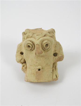 TESTA FEMMINILE DATAZIONE: 2.500-2.000 a. C. MATERIA E TECNICA: argilla...