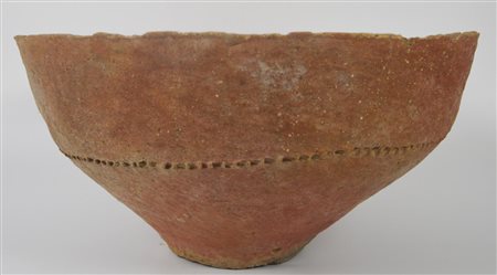 GRANDE COPPA IN CERAMICA ACROMA DATAZIONE: IV-III millennio a.C. MATERIA E...