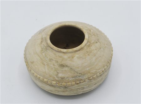 OLLETTA DATAZIONE: I millennio a. C. MATERIA E TECNICA: alabastro scolpito e...