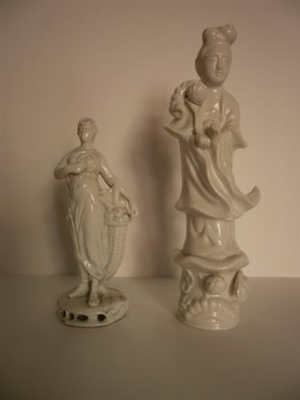Guanyn (h.cm.20) e Statuina Capodimonte (h.cm.13) in porcellana