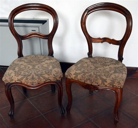 Due sedie in noce Luigi Filippo - XIX secolo - difetti