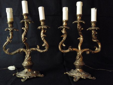 Coppia di candelabri in bronzo h.cm.38
