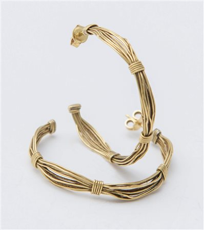 ORECCHINI IN ORO GIALLO en suite con il bracciale lotto 41. Ciascuno...