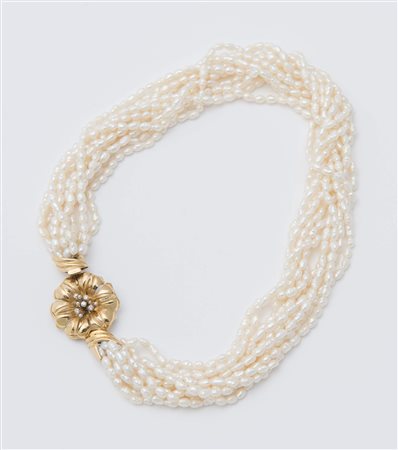 TORCHON IN PERLE E ORO. Collana a torchon millefili in piccole perle di acqua...