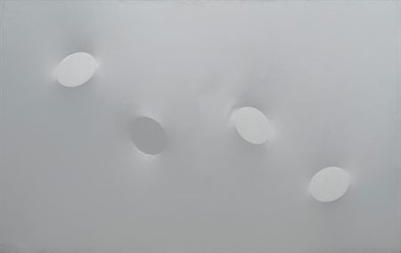 Turi Simeti (Alcamo, 1929) Bianco, 1999 Acrilico su tela estroflessa, cm....