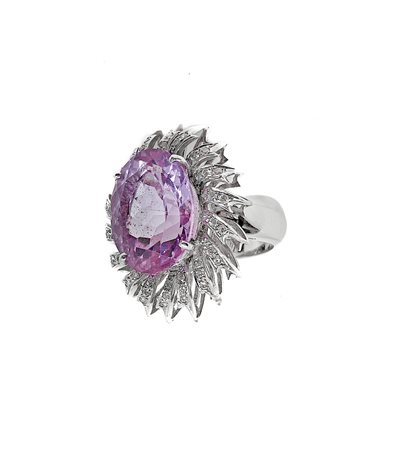 Anello in oro bianco con pietra centrale in ametista e diamanti, Gr.12.7