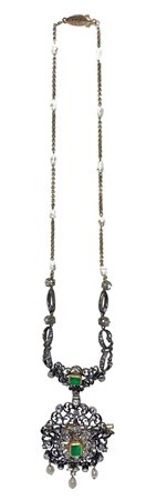 Collana in argento e oro con spilla pendentif e cabochon di smeraldo. Con...