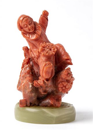 Scultura in corallo con base in pietra -  Torre del Greco, inizio XX secolo
