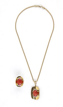 Anello e pendente in oro, corallo Mediterraneo e diamanti - Italia, anni '60, Lombardi Giovanni & C 