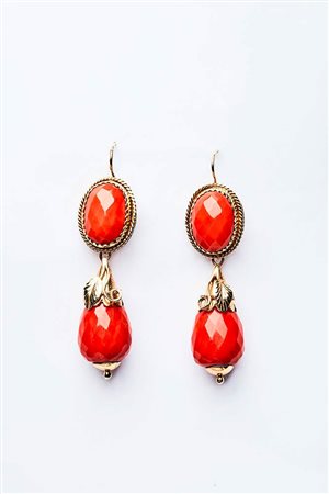 Orecchini in oro e corallo Cerasuolo - Italia, anni ’30 - ’40