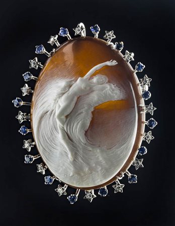 Spilla con cammeo "Ondina" in conchiglia Sardonica - Incisore Giovanni Noto 1960 circa