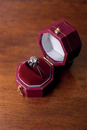 Anello in oro 18 Kt con diamante