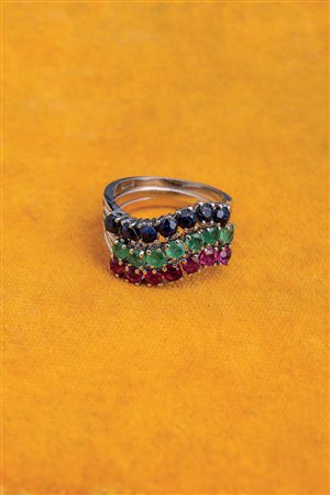 Anello in oro 18 Kt con pietre preziose