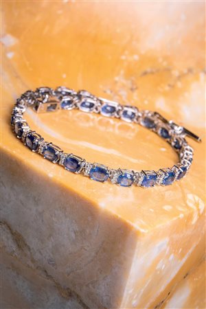 Bracciale in oro 18 Kt con zaffiri e diamanti