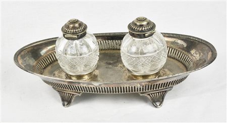 CALAMAIO A NAVICELLA in metallo argentato Inghilterra, inizio XX secolo cm...