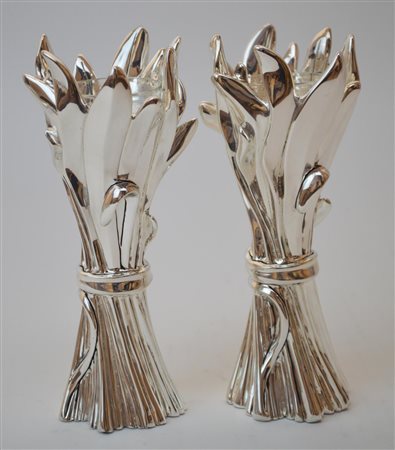 COPPIA DI CANDELIERI IN METALLO ARGENTATO h cm 17 buone condizioni