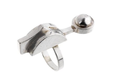 ANELLO IN ARGENTO STERLING, UTE KARNER (Gumbinnem, Germania 1945 - 1985)...