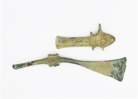 DUE ASCE LURISTAN DATAZIONE: VIII-VII sec. a. C. MATERIA E TECNICA: bronzo...