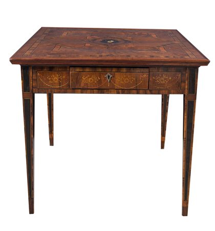 TAVOLO DA GIOCO. Emilia, ultimo quarto del XVIII secolo. Lastronato e...
