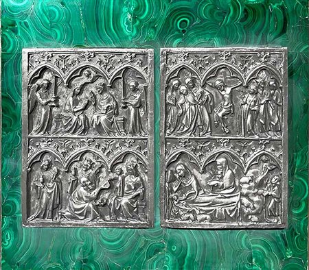 Placche d&rsquo;argento applicate su malachite con raffigurazioni Bibliche,...