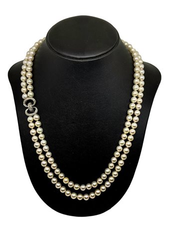 Collana di perle a doppio filo, susta oro B/18 K, Ca 5 gr, diamanti Ca 0.70,...