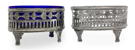 n. 2 saliere senza vetro , di cui una senza vetro. H cm 4,5x8