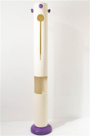 Appendiabiti in legno laccato bianco, produzione italiana anni â€˜60. H cm...