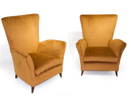 Coppia di poltrone anni 50, struttura in legno, spalliera alta interamente...