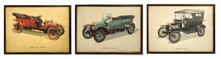 Tre stampe raffigurante macchine dâ€™epoca. Cm 27x37. In cornice di legno...