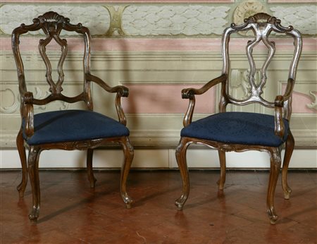 MANIFATTURA DI VECCHIA LAVORAZIONE Coppia di poltrone veneziane finemente...