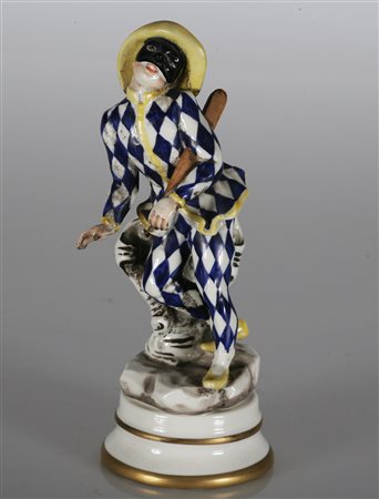 MANIFATTURA DI MEISSEN DEGLI INIZI DEL XX SECOLO Arlecchino. Porcellana. Cm 19.