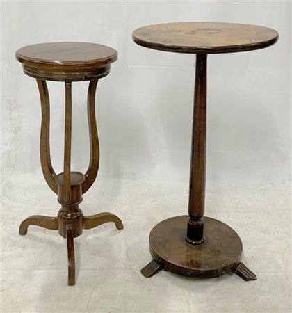 Lotto di due tavolini di fatture differenti, secolo XIX / XX (h max cm 80) (dif