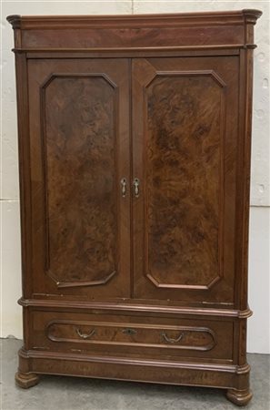 Armadio con cassetto e due sportelli con pannelli in radica, angoli arrotondati