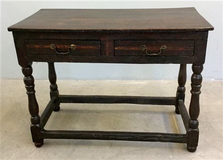 Tavolino da parete con due cassetti e gambe tornite riunite da traverse, Inghil