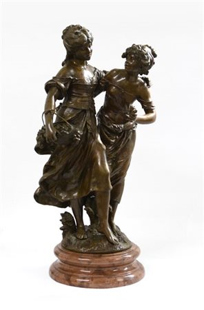Da Augusto Moreau "Contadine" gruppo in bronzo (h cm 69) poggiante su base in m