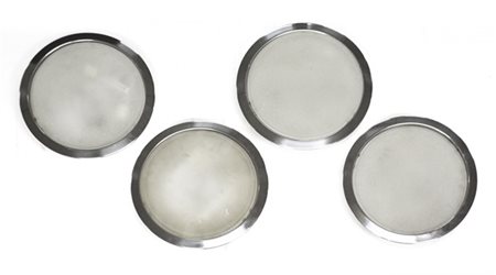 * Lotto di quattro plafoniere con cornice in alluminio e diffusore in vetro sat